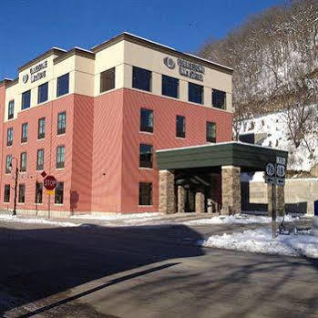 Cobblestone & - Marquette