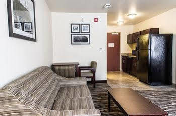 Cobblestone & - Hotel Marquette
